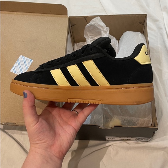 •ADIDAS• Grand Court Alpha 00’s Sneakers >> NIB - Picture 3 of 16